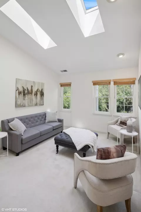 Living - 236 Gull Island St, Willowbrook, IL 60527 photo 5 of 6