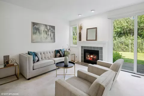 Living - 236 Gull Island St, Willowbrook, IL 60527 photo 2 of 6