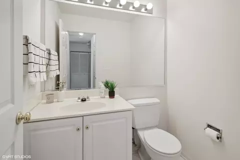 Bath - 236 Gull Island St, Willowbrook, IL 60527 photo 1 of 3