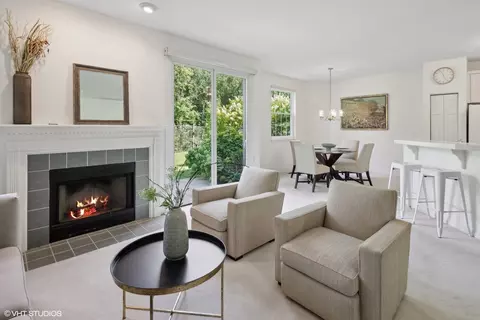 Living - 236 Gull Island St, Willowbrook, IL 60527 photo 4 of 6
