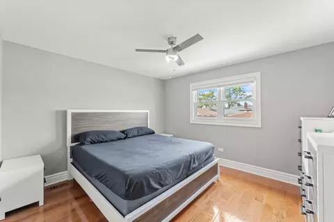 Bedroom - 7538 S Lorel Ave, Burbank, IL 60459 photo 3 of 4