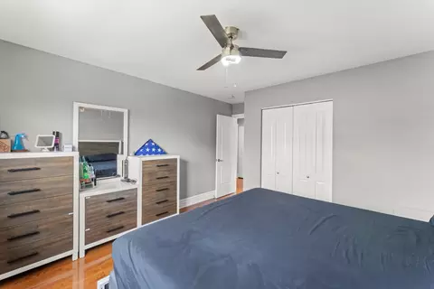 Bedroom - 7538 S Lorel Ave, Burbank, IL 60459 photo 4 of 4