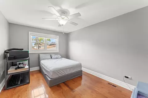 Bedroom - 7538 S Lorel Ave, Burbank, IL 60459 photo 2 of 4