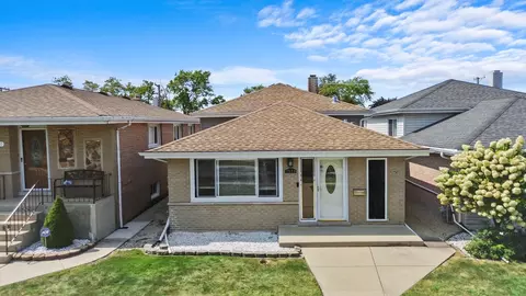 7538 S Lorel Ave, Burbank, IL 60459