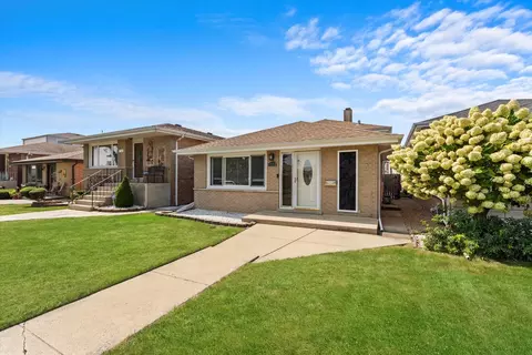 Exterior - 7538 S Lorel Ave, Burbank, IL 60459 photo 3 of 3