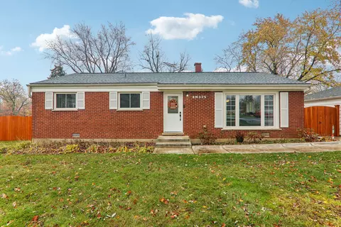 2 N375 Diane Ave, Glen Ellyn, IL 60137