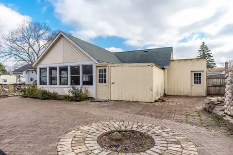 Exterior - 210 N Walnut St, Cherry Valley, IL 61016 photo 9 of 13