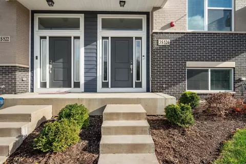 3 S524 Cambridge Ct, Warrenville, IL 60555