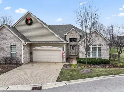 810 Stone Canyon Cir, Inverness, IL 60010