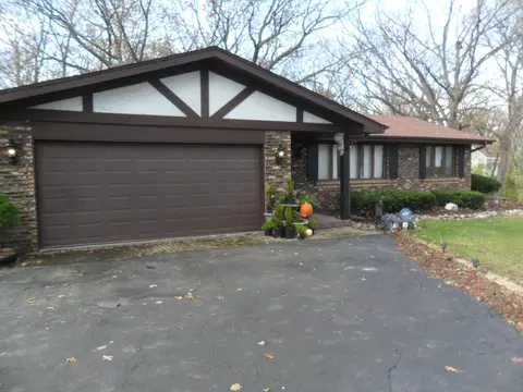11340 Bell Rd, Lemont, IL 60439