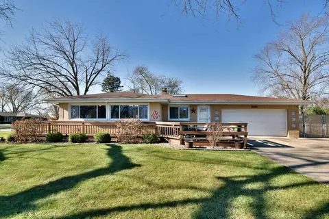 6 N306 Baker Dr, Itasca, IL 60143 photo 2