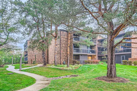 14620 Scarborough Ct #G-2, Oak Forest, IL 60452