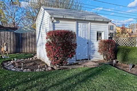 330 Harding Ave, Des Plaines, IL 60016 photo 27