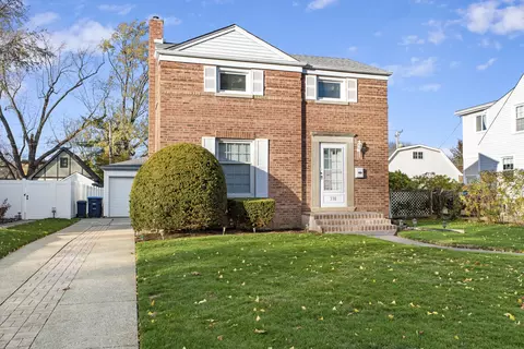 330 Harding Ave, Des Plaines, IL 60016