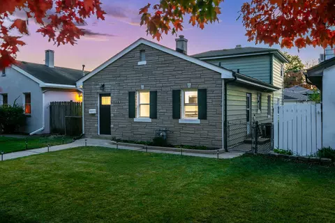 2454 Elm St, River Grove, IL 60171