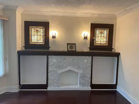 8321 S Dante Ave, Chicago, IL 60619 photo 6