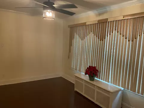 8321 S Dante Ave, Chicago, IL 60619 photo 8