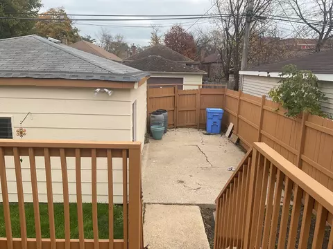 8321 S Dante Ave, Chicago, IL 60619 photo 25