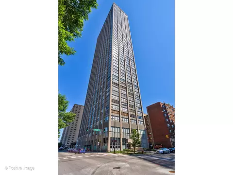 655 W Irving Park Rd #3302, Chicago, IL 60657