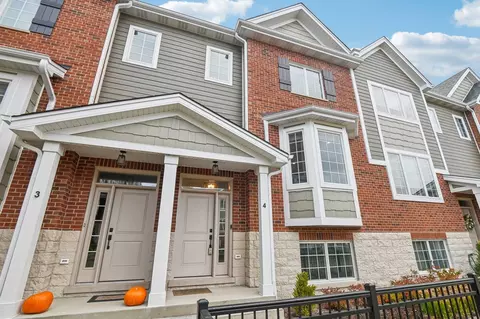 408 N Cass Ave #4, Westmont, IL 60559