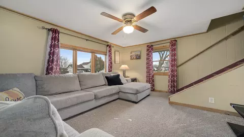 Living - 101 E 2nd St, Leaf River, IL 61047 photo 1 of 2