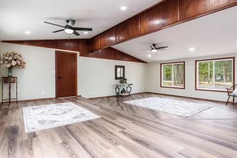 8279 Mccurry Rd, Roscoe, IL 61073 photo 6