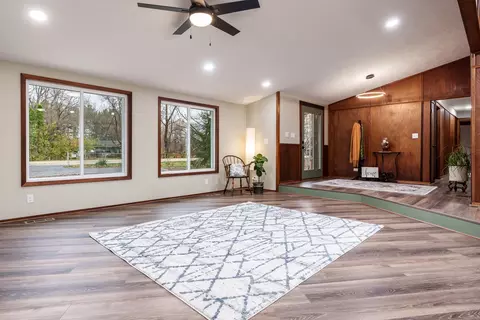 8279 Mccurry Rd, Roscoe, IL 61073 photo 4