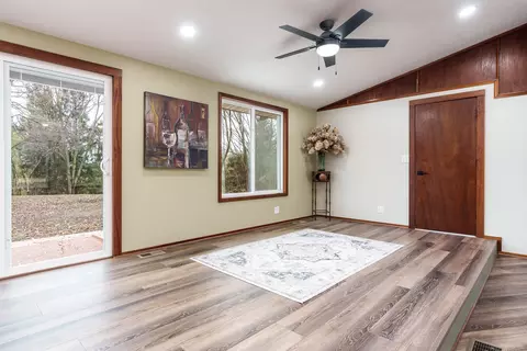 8279 Mccurry Rd, Roscoe, IL 61073 photo 5