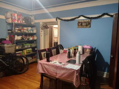 Dining - 6214 N Artesian Ave, Chicago, IL 60659 photo 1 of 1