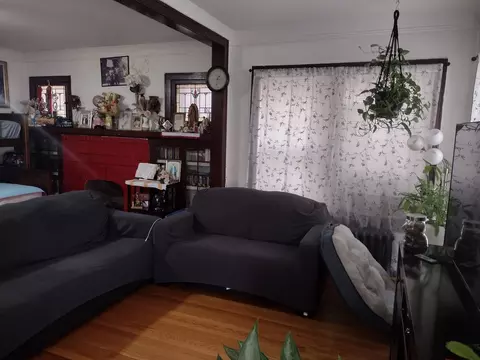 Living - 6214 N Artesian Ave, Chicago, IL 60659 photo 2 of 2