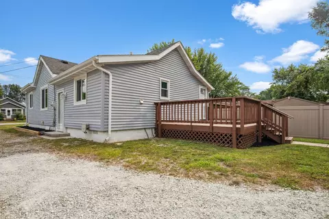 1045 E North St, Coal City, IL 60416