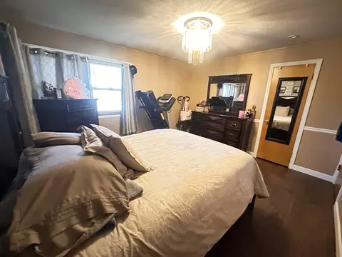 Bedroom - 5821 Superior St, Berkeley, IL 60163 photo 3 of 3