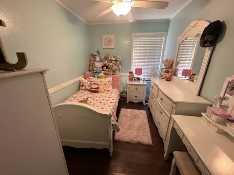 Bedroom - 5821 Superior St, Berkeley, IL 60163 photo 2 of 3
