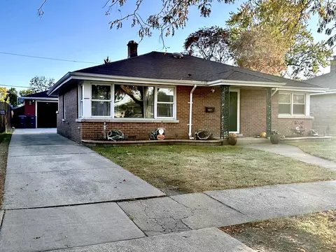 Exterior - 5821 Superior St, Berkeley, IL 60163 photo 2 of 8