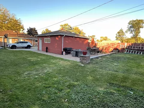 Exterior - 5821 Superior St, Berkeley, IL 60163 photo 7 of 8