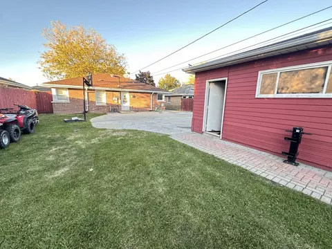Exterior - 5821 Superior St, Berkeley, IL 60163 photo 6 of 8