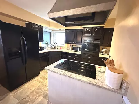 Kitchen - 5821 Superior St, Berkeley, IL 60163 photo 1 of 3