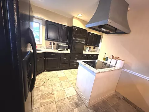 Kitchen - 5821 Superior St, Berkeley, IL 60163 photo 2 of 3