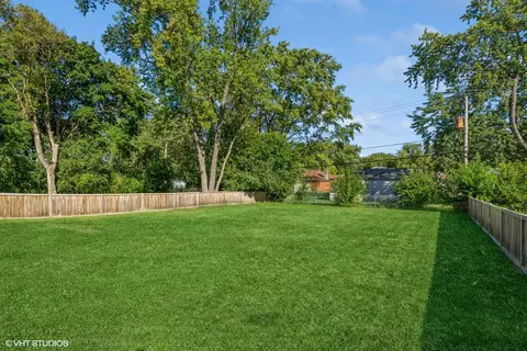 Exterior - 2506 Kirchoff Rd, Rolling Meadows, IL 60008 photo 2 of 2