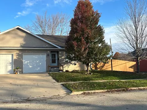 315 6th Ave, Rochelle, IL 61068