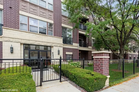6436 Roosevelt Rd #206, Oak Park, IL 60304