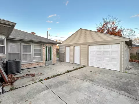 1149 S 3rd Ave, Des Plaines, IL 60016 photo 21