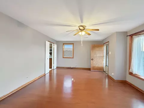 1149 S 3rd Ave, Des Plaines, IL 60016 photo 6