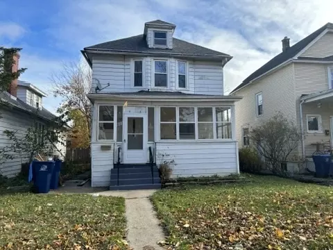 833 Hickory St, Waukegan, IL 60085