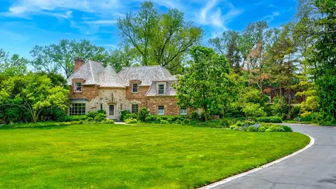 600 Glendale Dr, Glenview, IL 60025