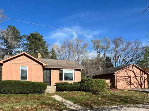 2910 Harbor Ln, Northbrook, IL 60062