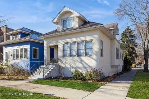 1151 S Humphrey Ave, Oak Park, IL 60304