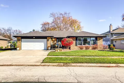 15413 Sunflower Ct, Orland Park, IL 60462