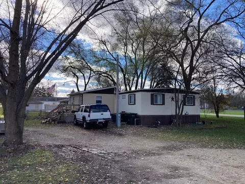 495 N Division St, Braidwood, IL 60408