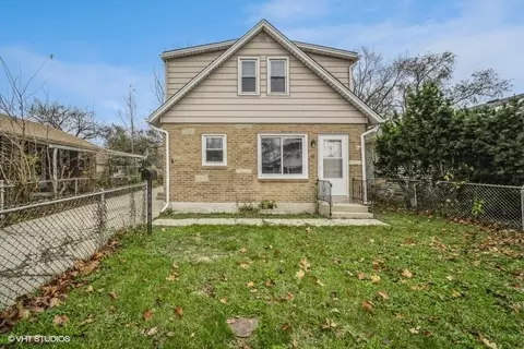 1041 Yeoman St, Waukegan, IL 60085